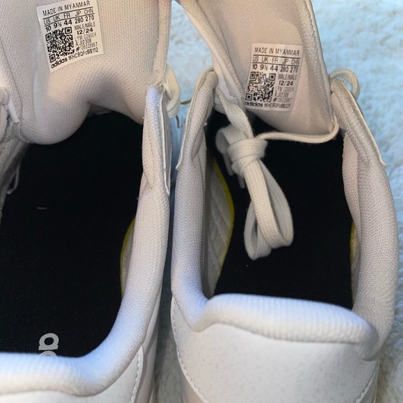 Adidas Barreda Men’s White Sneakers - Picture 6 of 9